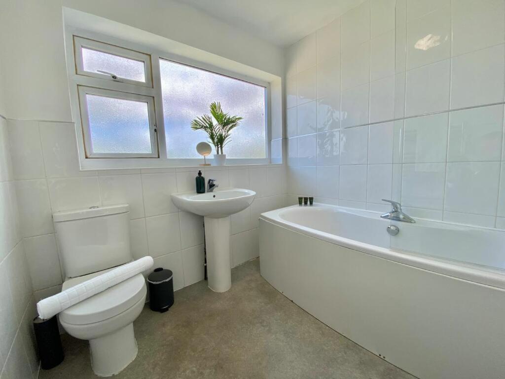 Coventry Huge 4Bed 2Bath Private Parking Nec By Empower Homes エクステリア 写真